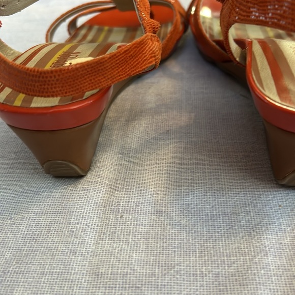 NWOT Kenneth Cole Reaction sandals - Picture 7 of 8